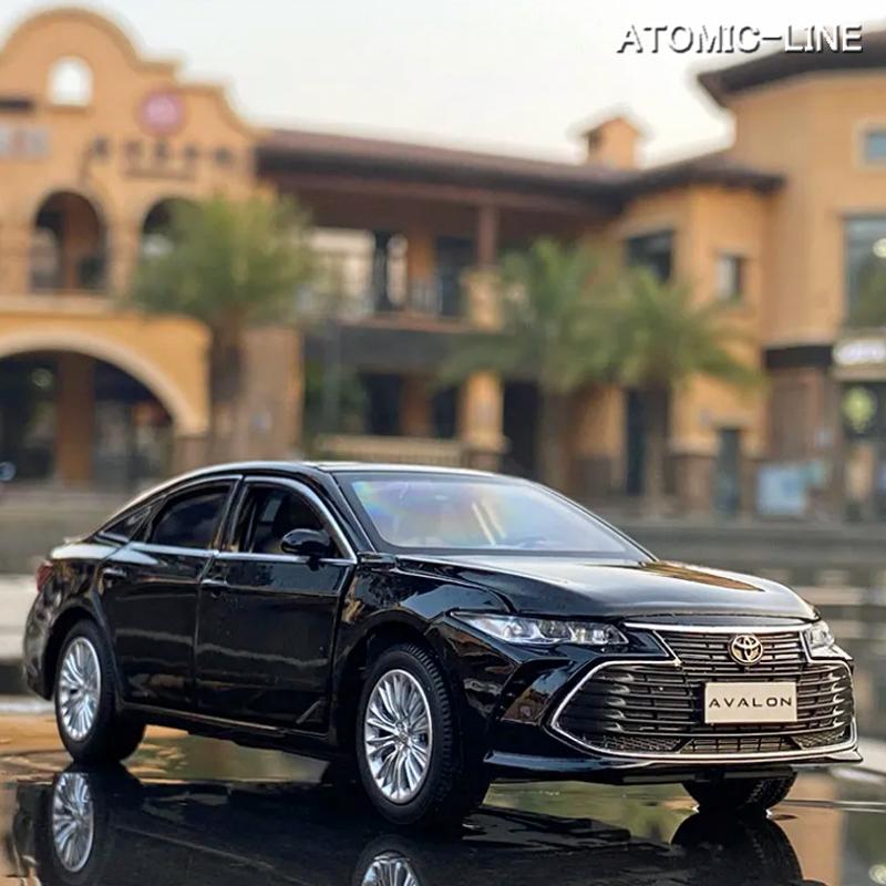 トヨタ（TOYOTA） アバロン 1/32 ミニカー 全3色 ライト点灯 エンジン