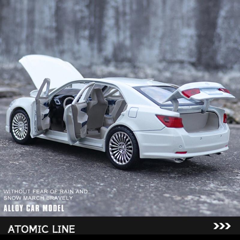 トヨタ クラウン TOYOTA CROWN 1/24 ミニカー 全2色 ライト点灯
