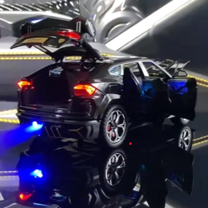 Lamborghini（ランボルギーニ） URUS ウルス 1/24 ミニカー 全4色