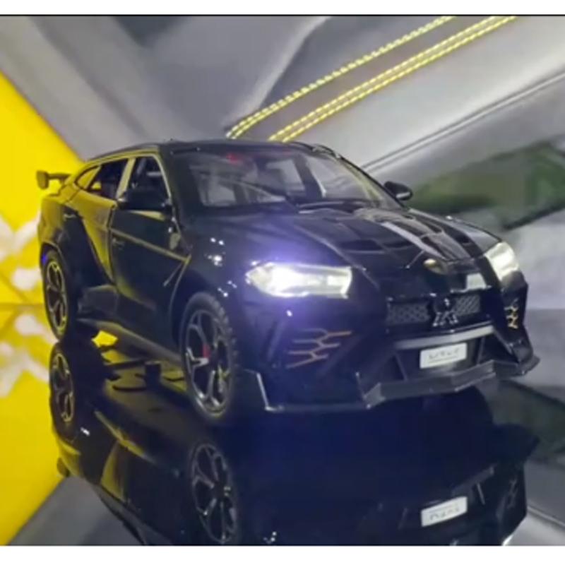 Lamborghini ランボルギーニ URUS ウルス 1/24 ミニカー 全4色