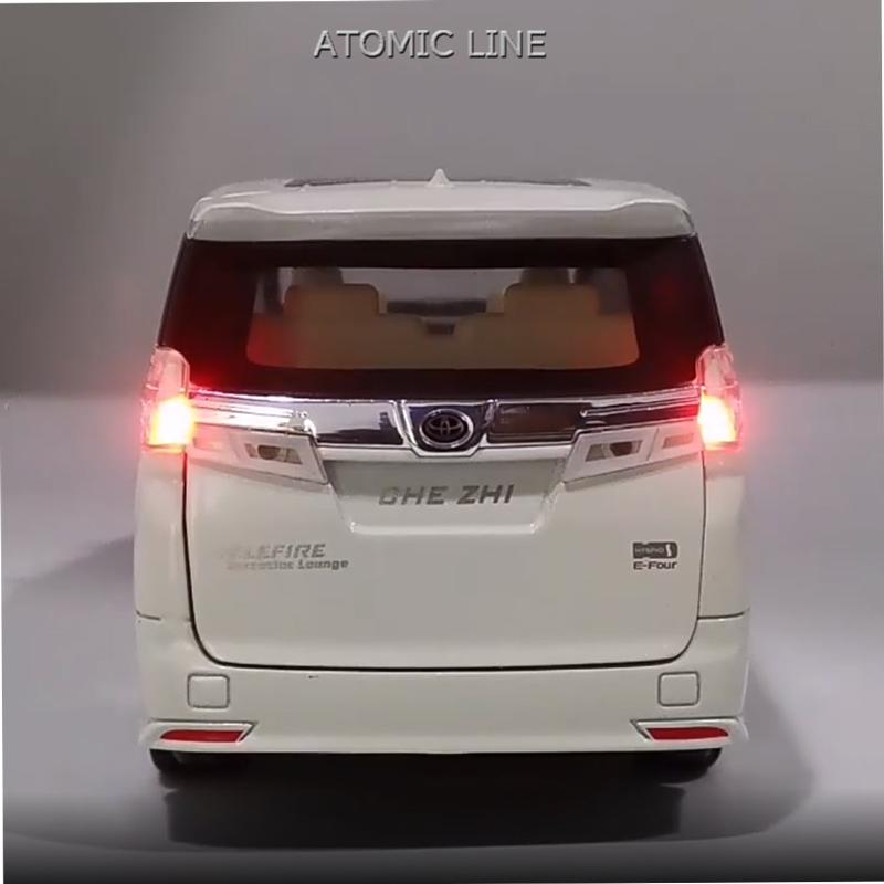 トヨタ（TOYOTA） ヴェルファイア 1/24 ミニカー 全2色 ライト点灯