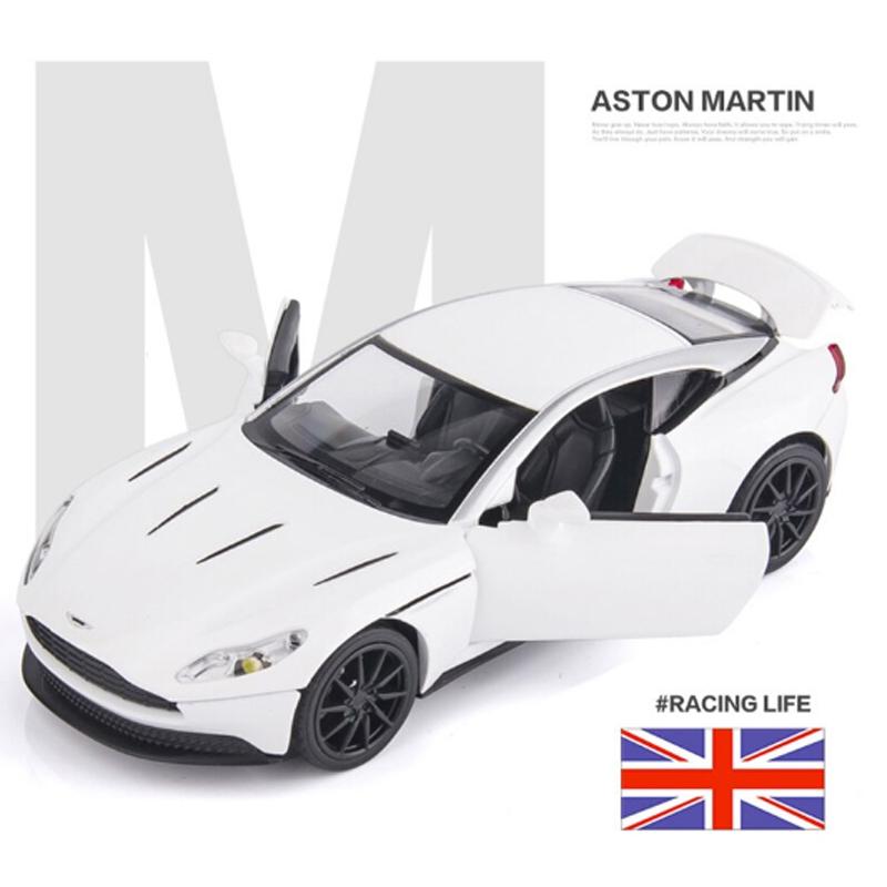 アストンマーティン DB11 AMR ミニカー 1/32 全4色 ライト点灯