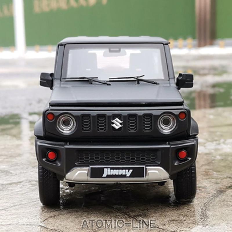 SUZUKI　新型ジムニー　1/18 非売品 SUZUKI ジムニー シエラ 1/18 ミニカー 全2色 ライト点滅 合金