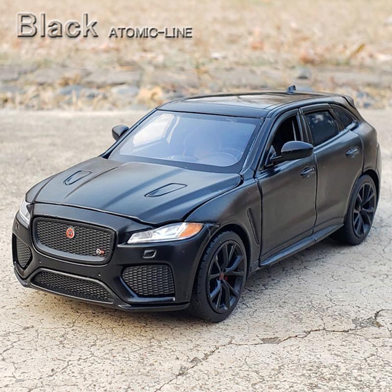 JAGUAR（ジャガー） F-PACE 1/32 ミニカー 全4色 ライト点灯 エンジン