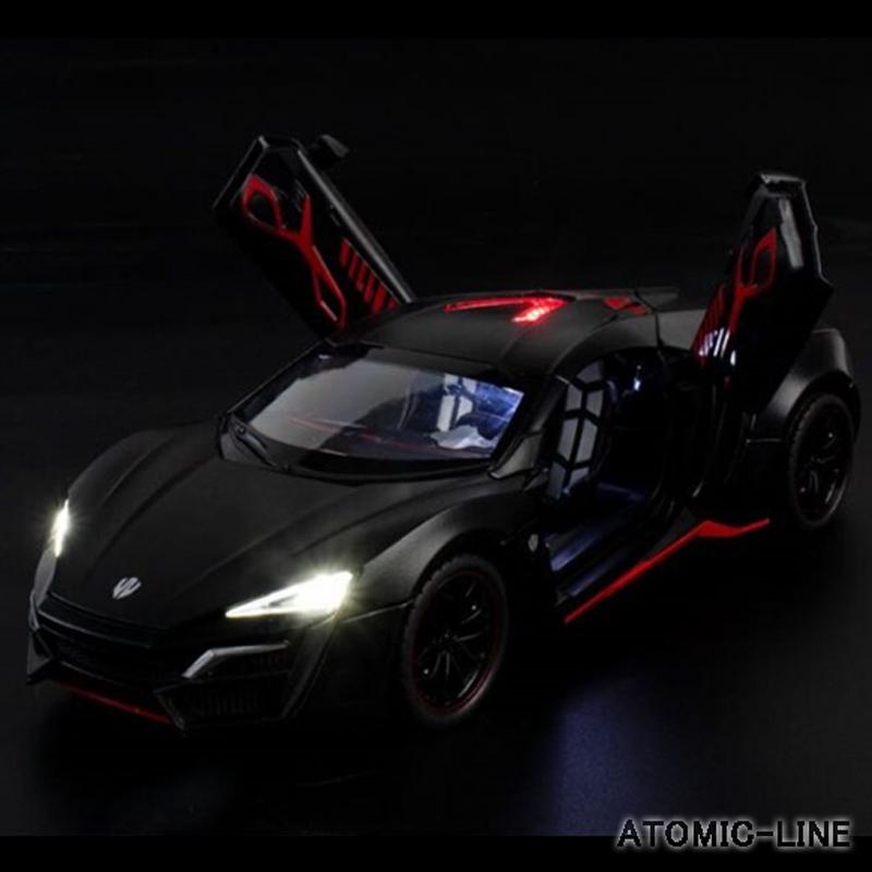ライカン ハイパースポーツ 1/24 ミニカー 全3色 ライト点灯 エンジン