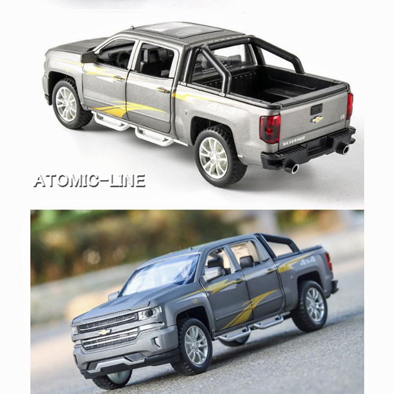 シボレー シルバラード 1/32 ミニカー 全4色 ライト点灯 エンジン