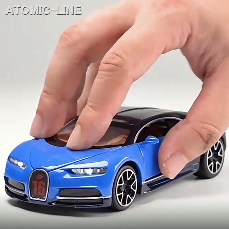 ブガッティシロン イエロー ミニカー 1:18 ライト点灯 サウンド ドア開閉 ブガッティシロン イエロー ミニカー 1:18 ライト点灯 サウンド