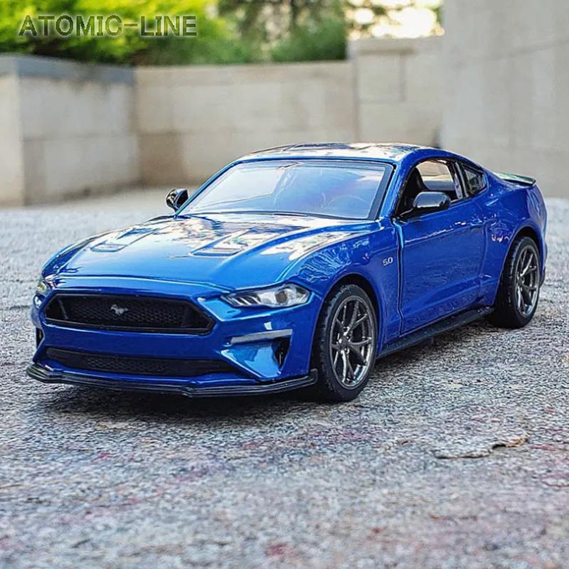 フォード マスタング GT 1/34 ミニカー 全3色 ライト点灯 合金