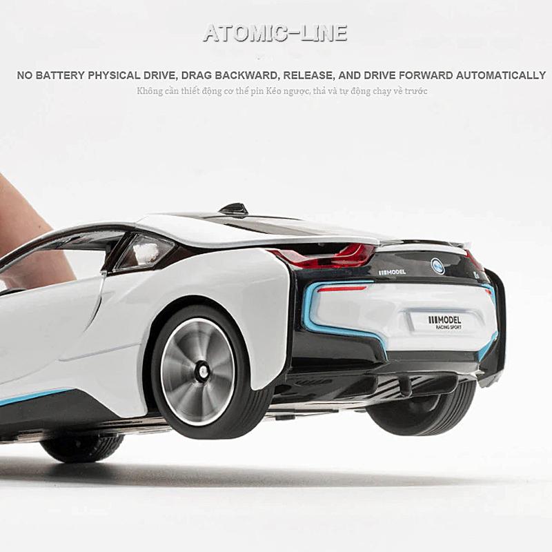 BMW i8 1/24 ミニカー 全2色 ライト点灯 エンジンサウンド 合金