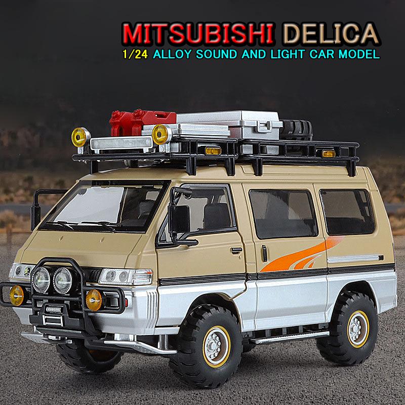 三菱（MITSUBISHI） DELICA デリカ 1/24 ミニカー 全2色 ライト点灯