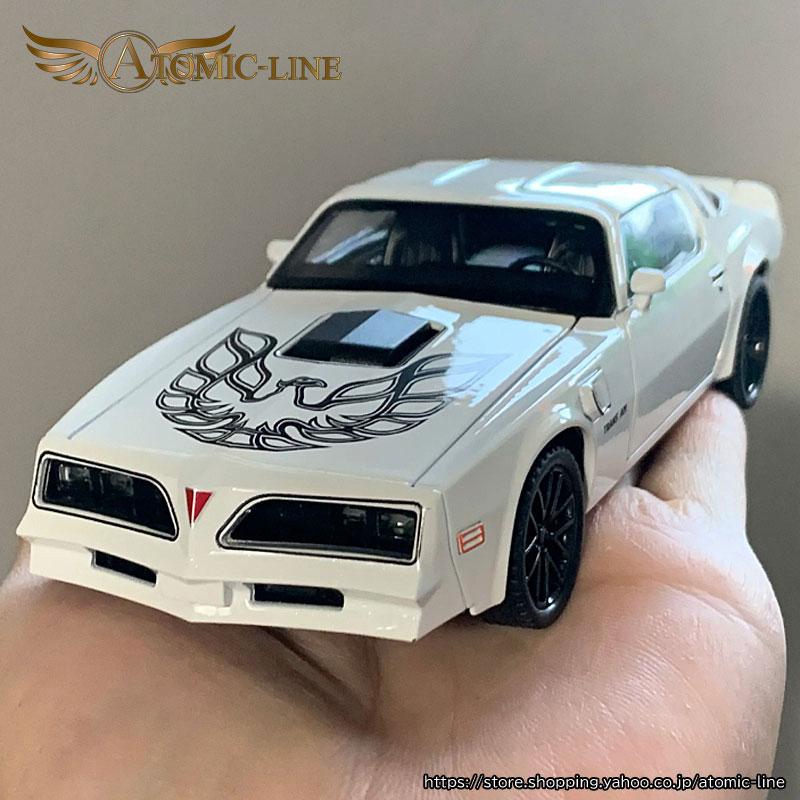 Pontiac ファイヤーバード トランザム 1/32 ミニカー 全3色 ライト点灯