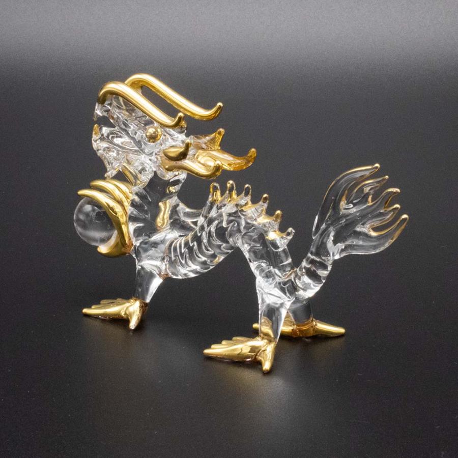 龍の置物  骨董品  水晶  ガラス玉付　インテリア 龍の置物 ガラス細工 水晶丸玉付き 風水 縁起物 金彩色 浄化 天然石