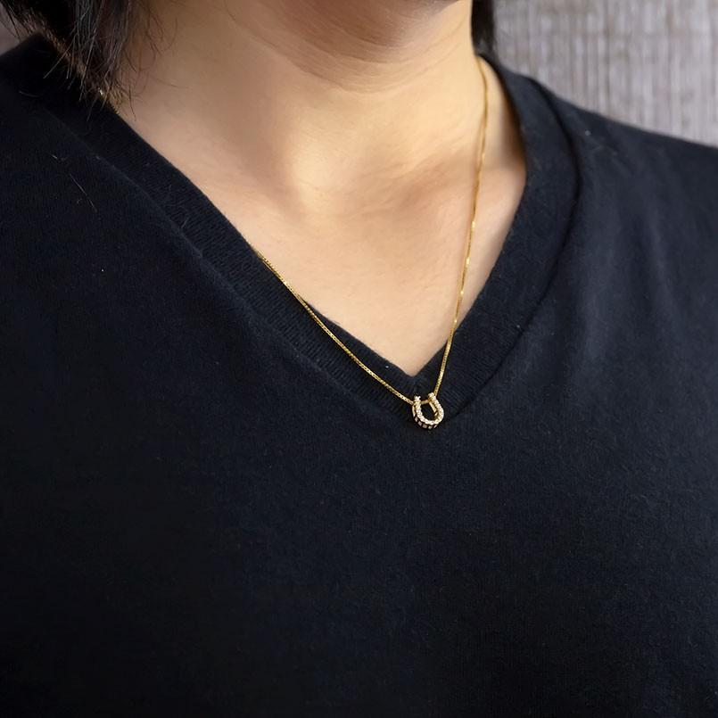 18金 馬蹄 ネックレス トップ ダイヤモンド ペンダントトップ 18k イエローゴールド ホースシュー 蹄鉄 チェーン 人気 男女兼用 送料無料 セール saleの画像