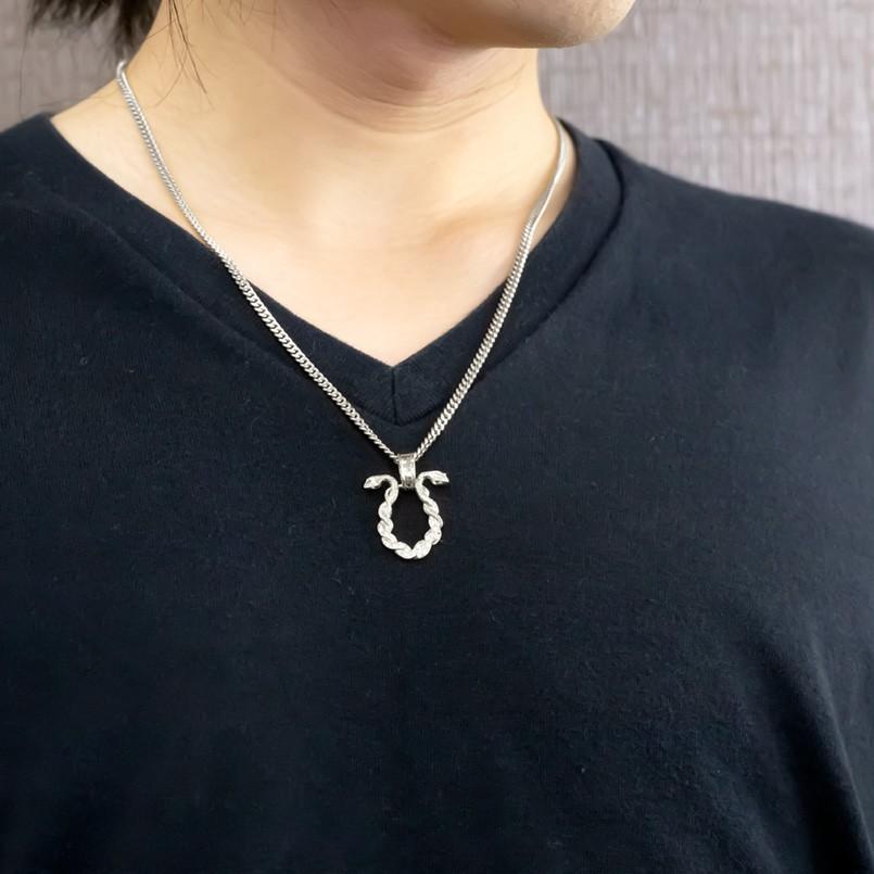 シルバー ネックレス メンズ トップ 喜平 ダイヤモンド ヘビ 馬蹄 ペンダントトップ sv925 蛇 スネーク 蹄鉄 バテイ キヘイ 男性 送料無料 人気 セール saleの画像