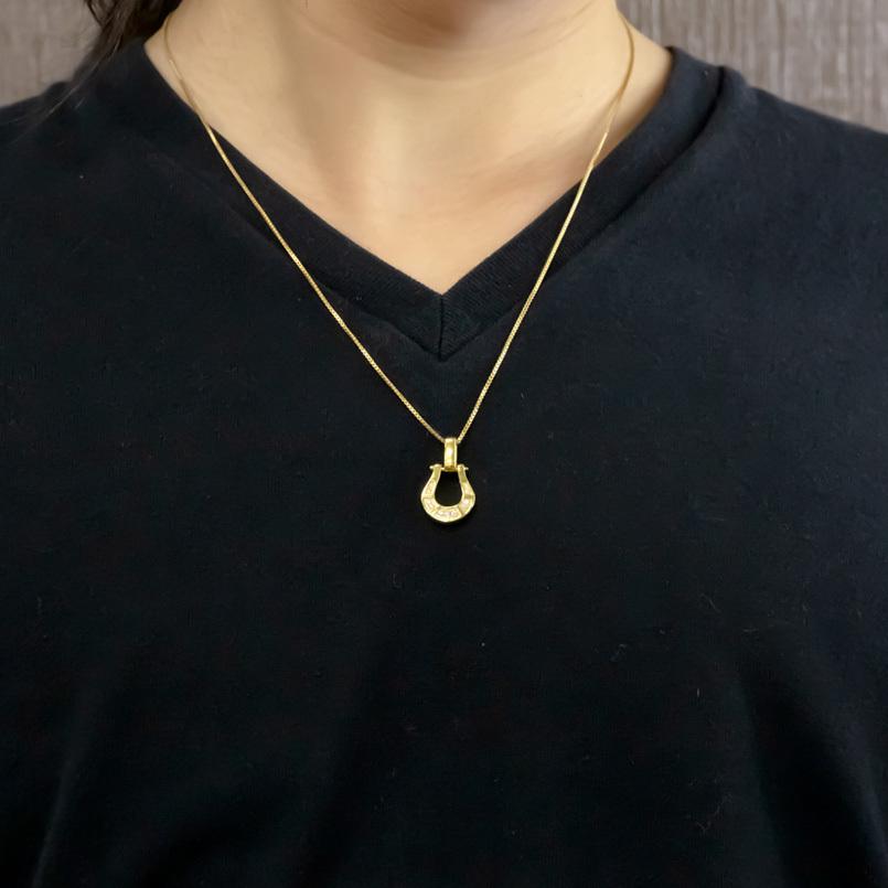 即納最大半額 ゴールド ネックレス トップ キュービックジルコニア 馬蹄 リバーシブル メンズ 10金 イエローゴールドk10 エポキシ樹脂 ペンダント 蹄鉄 ポップ 新発売の Atlascarsltd Com