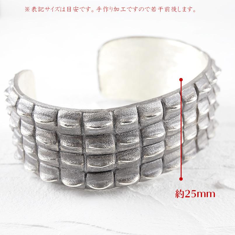 シルバー メンズ バングル ブレスレット クロコダイル 鱗 いぶし仕上げ 燻し sv925 幅広 地金 18cm 男性 鰐 ワニ 送料無料 人気 セール saleの画像
