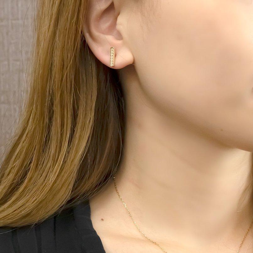 18金 片耳ピアス ダイヤモンド スタッドピアス ゴールド イエローゴールドk18 18k バー 女性 人気 宝石 男女兼用 あすつく 送料無料 セール saleの画像
