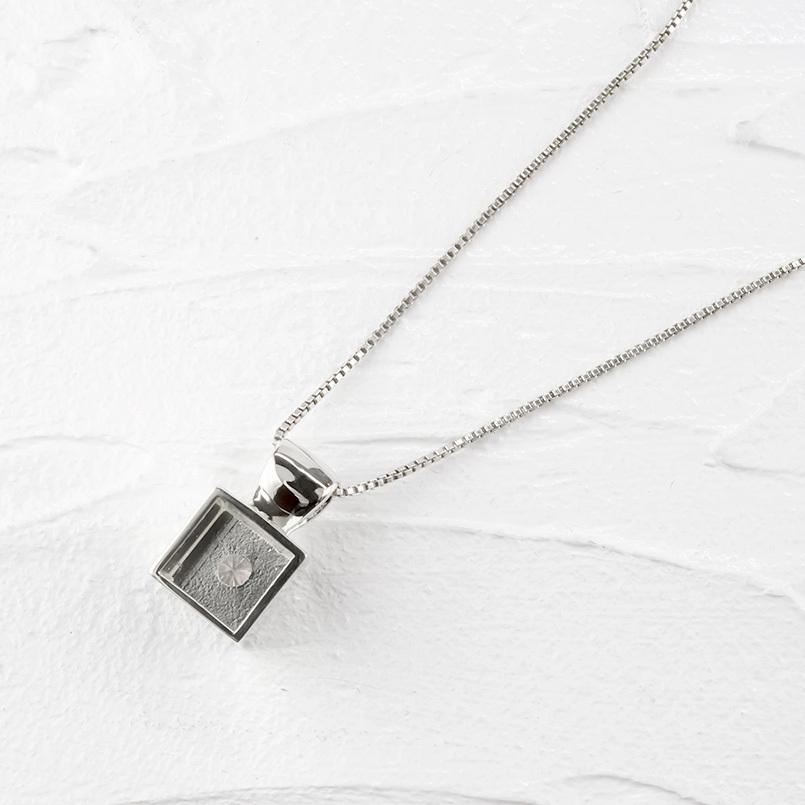 シルバー ネックレス トップ ダイヤモンド メンズ sv925 ペンダント ダイヤ 一粒 大粒 後光留め 四角 男性 トレジャーハンター 送料無料 人気 セール saleの画像