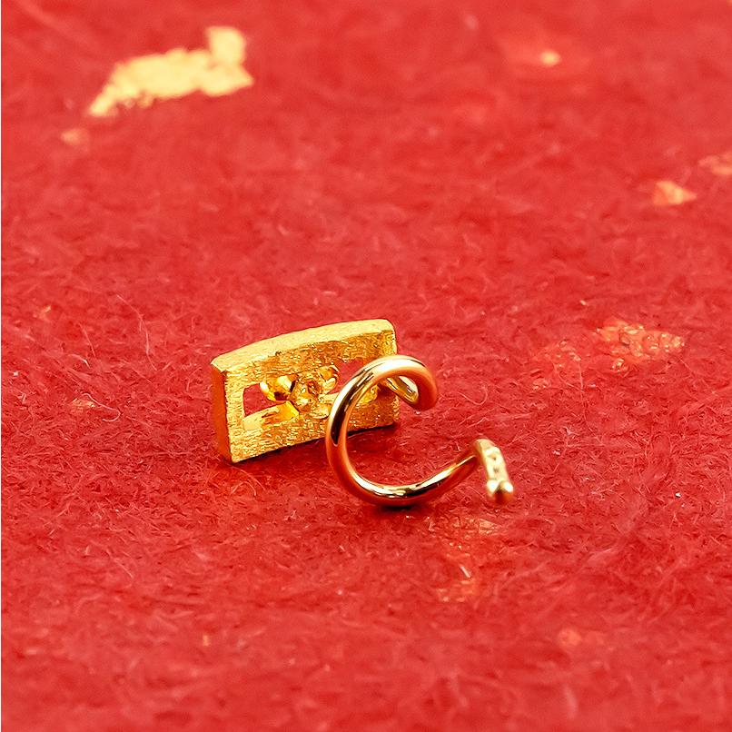 24金 ピアス イエローダイヤモンド 純金 片耳 メンズ 簡単装着 キャッチのいらないピアス キャッチナッシャー ゴールド 18k あすつく 送料無料 セール saleの画像