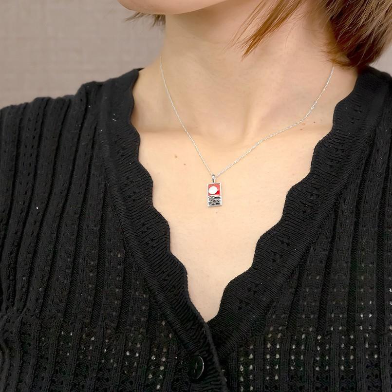 プラチナ ネックレス トップ エポキシ樹脂 花札 和 ペンダント pt900 グリームカットチェーン 芒に月 8月 満月 女性 シンプル 人気 送料無料 セール SALE エポキシ樹脂 ネックレス 花札 ペンダント pt900 芒に月 8月 満月 人気 レディース