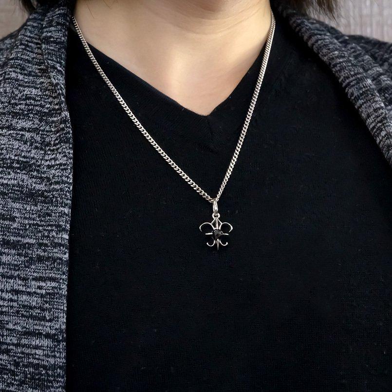 中古品 プラチナ ネックレス トップ メンズ 喜平用 ブラックダイヤモンド 1ct 一粒 大粒 ユリの紋章 ペンダント pt900 男性 チェーン 【SKC1902639500】(66500円)