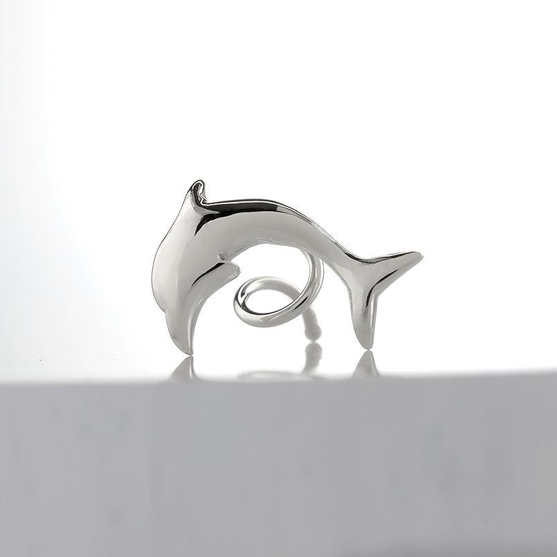 ジュエリー工房アトラス プラチナ 片耳ピアス イルカ キャッチの 