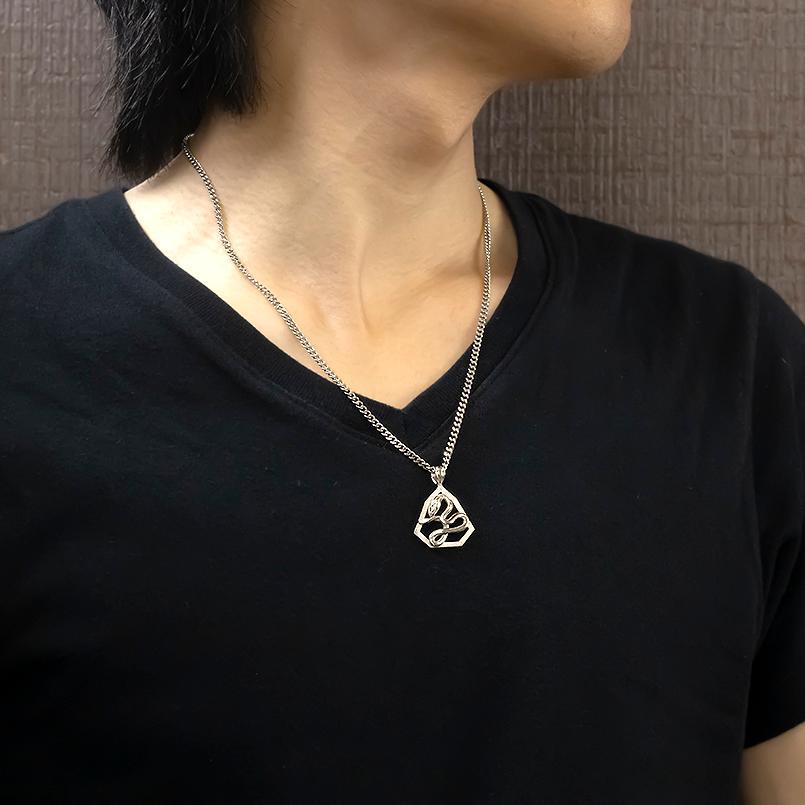 プラチナ ネックレス 蛇 ダイヤモンド 0.05ct メンズ ペンダントトップ 大ぶり お守り pt900 へび ヘビ スネーク 巳年 喜平 七角形の画像