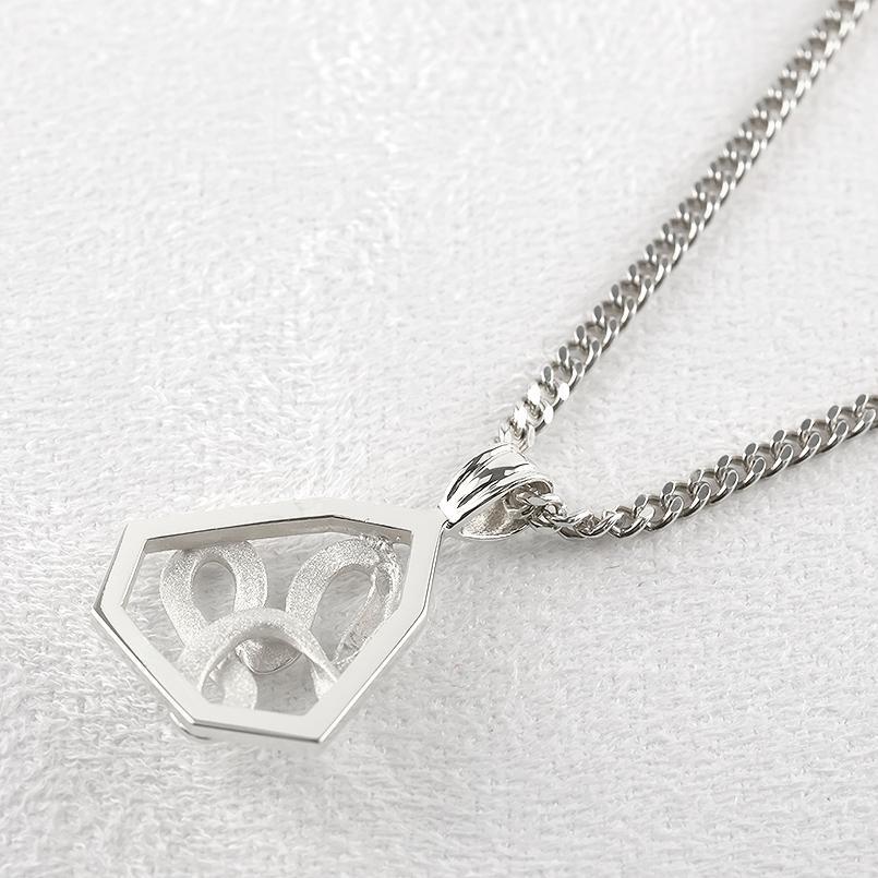 プラチナ ネックレス 蛇 ダイヤモンド 0.05ct メンズ ペンダントトップ 大ぶり お守り pt900 へび ヘビ スネーク 巳年 喜平 七角形の画像