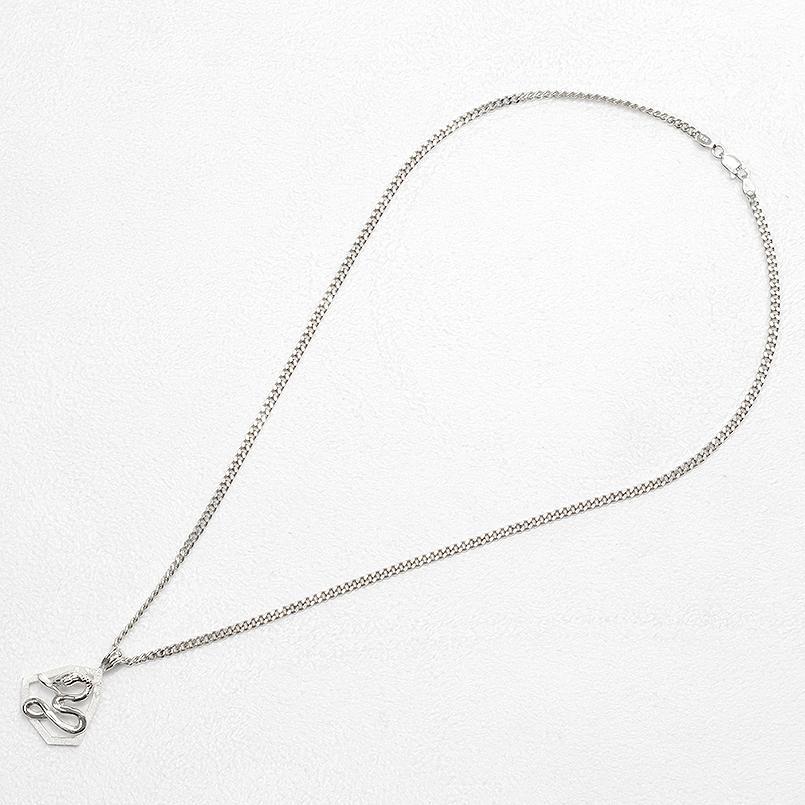 プラチナ ネックレス 蛇 ダイヤモンド 0.05ct メンズ ペンダントトップ 大ぶり お守り pt900 へび ヘビ スネーク 巳年 喜平 七角形の画像