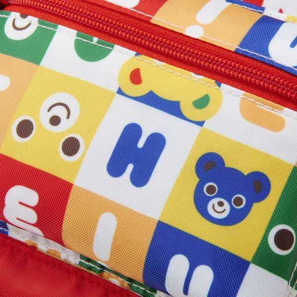 ミキハウス　mikihouse　パズルブロック　リュック　総柄　ロゴ　チェストベルト（M・10リットル）10L（鞄　かばん　バッグ　リュックサック　小学生）の画像