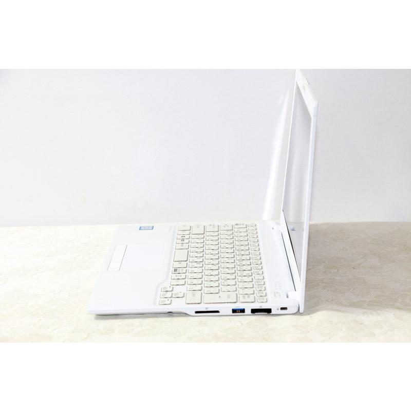 FMV ノートパソコン 富士通 LIFEBOOK WU2/D2 FMVWD2U27 Core i7 8565U