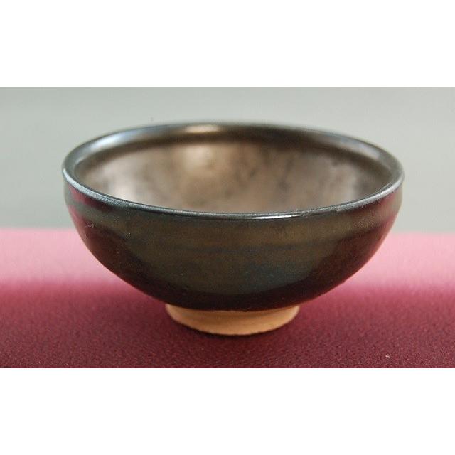 cgu-84 薪窯焼成の珍しい 黒天目 平ぐい呑み ぐいのみ 文部大臣奨励賞受賞作家　荒川明作 木箱付き