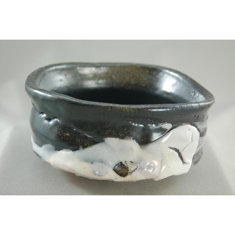 chku-9 黒織部 抹茶茶碗 文部大臣奨励賞受賞作家 荒川明作 木箱付きの画像