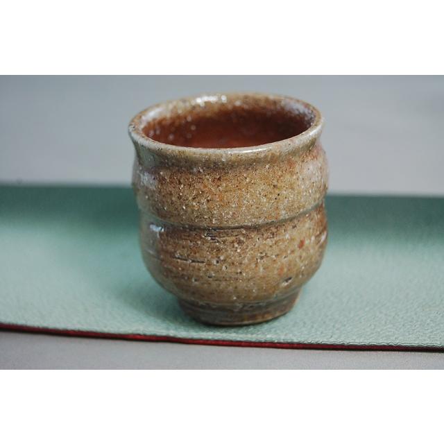 egu-40 焼締長ぐいのみ おちょこ 文部大臣奨励賞受賞作家 荒川明作 木箱付きの画像