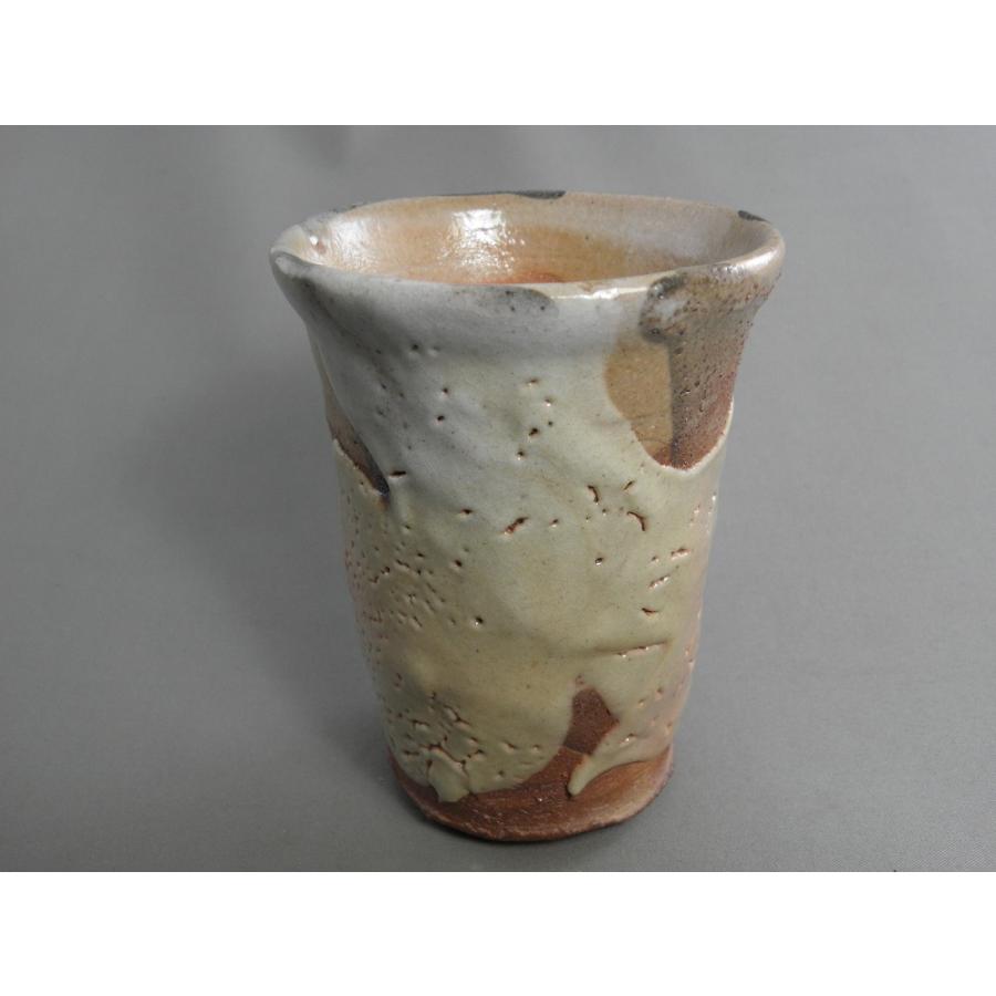 gbi-1  焼締志野 ビアカップ 麦酒杯 文部大臣奨励賞受賞作家　荒川明作 木箱付き