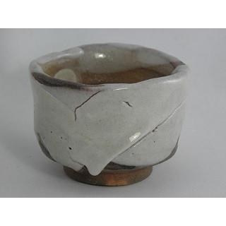 hgu-23 志野焼 ぐいのみ おちょこ 文部大臣奨励賞受賞作家 荒川明作 木箱付きの画像