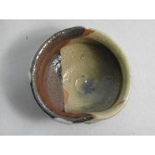 hgu-37 薪窯焼成 鳴海織部 ぐいのみ  おちょこ  文部大臣奨励賞受賞作家 荒川明作 木箱付きの画像