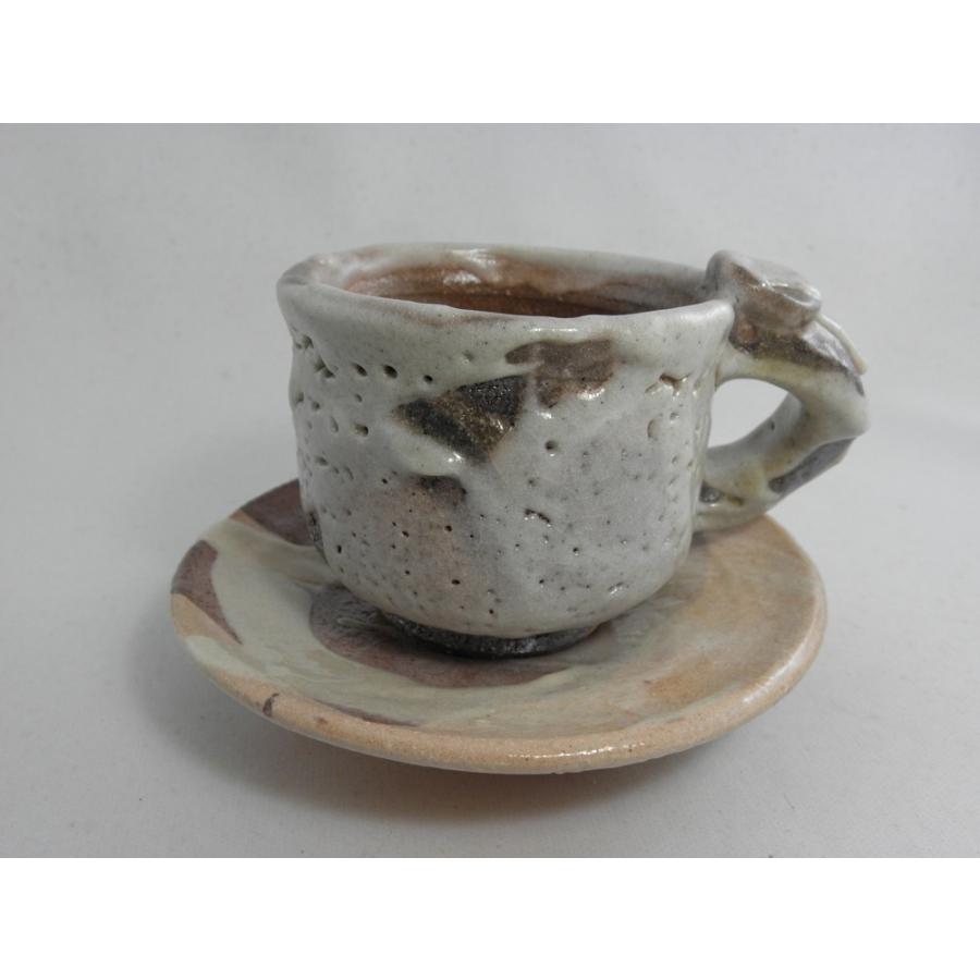 jko-3  志野珈琲杯　コーヒーカップ　薪窯　 文部大臣奨励賞受賞作家　荒川明作 木箱付き