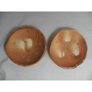 mkoha-2 焼締 花文様小鉢2ケセット 文部大臣奨励賞受賞作家 荒川 明作  桐箱付きの画像