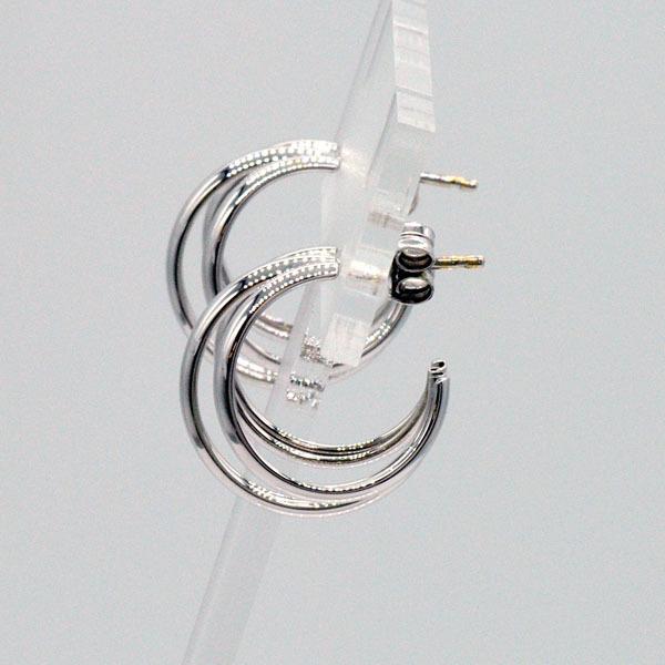 UNOAERRE（ウノアエレ） UNOAERRE K18WGホワイトゴールド フープピアス