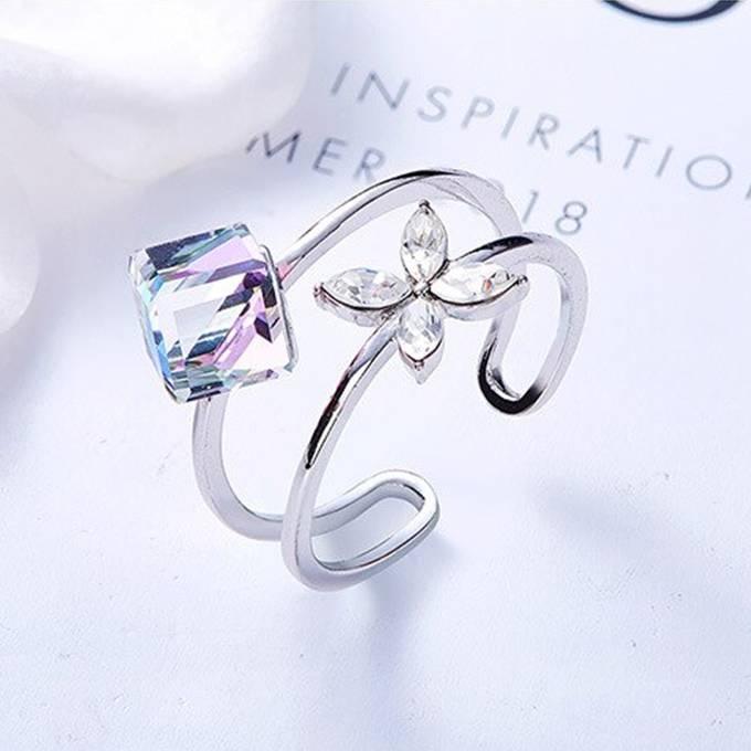 クーポンで10％OFF リング レディース スワロフスキー キューブ＆フラワー ローズ ヴィトレイルライト サイズフリー シンプル プレゼント ギフト |  | 02