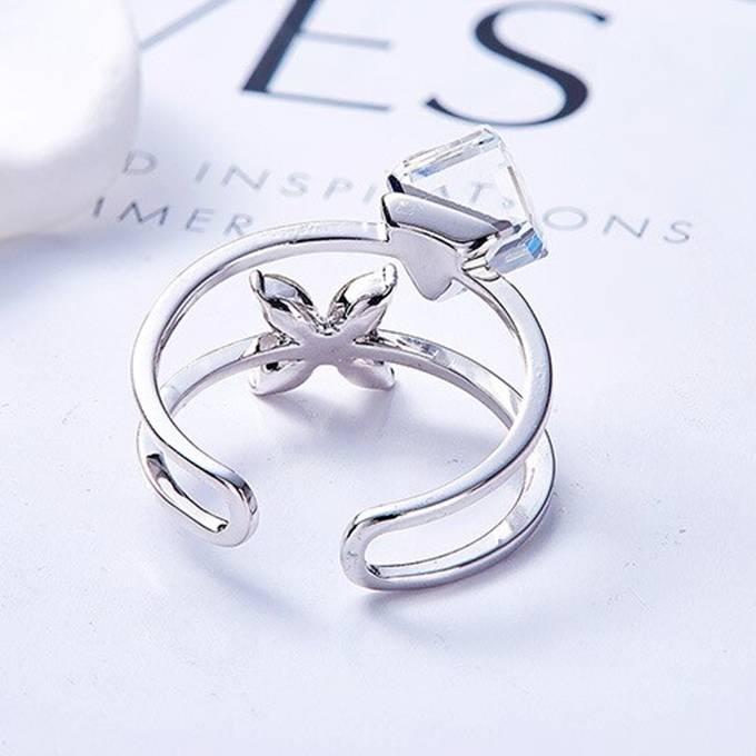 クーポンで10％OFF リング レディース スワロフスキー キューブ＆フラワー ローズ ヴィトレイルライト サイズフリー シンプル プレゼント ギフト |  | 08