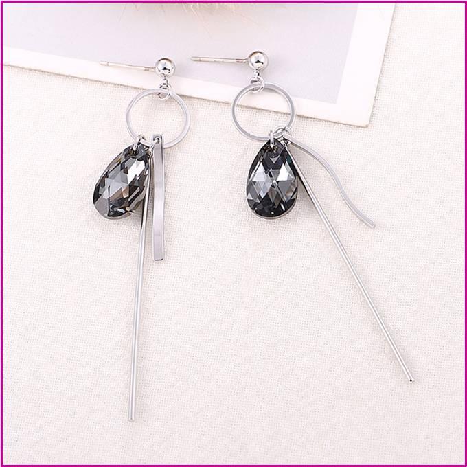 ピアス レディース スワロフスキー ドロップ＆タッセル シャンパン ブラック 黒 スタッド 大粒 シンプル プレゼント ギフト |  | 02