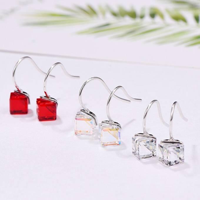クーポンで10％OFF ピアス レディース スワロフスキー キューブ 0.6cm カラー6色 キャッチなし フック 小粒 綺麗 シンプル プレゼント ギフト |  | 08