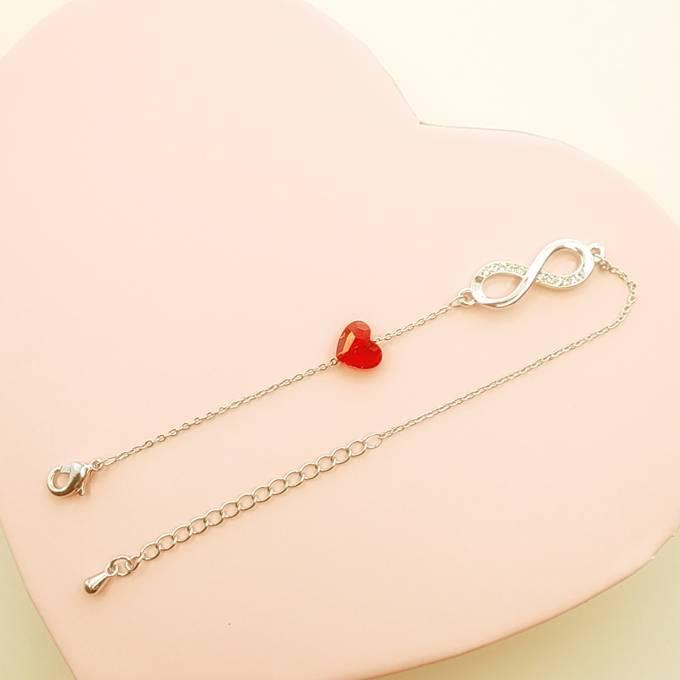 ブレスレット レディース スワロフスキー インフィニティ ハート 小さめ 小粒 おしゃれ 可愛い シンプル プレゼント ギフト |  | 03