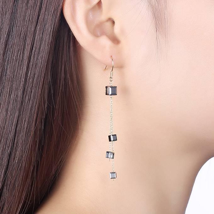 クーポンで10％OFF ピアス レディース スワロフスキー キューブ