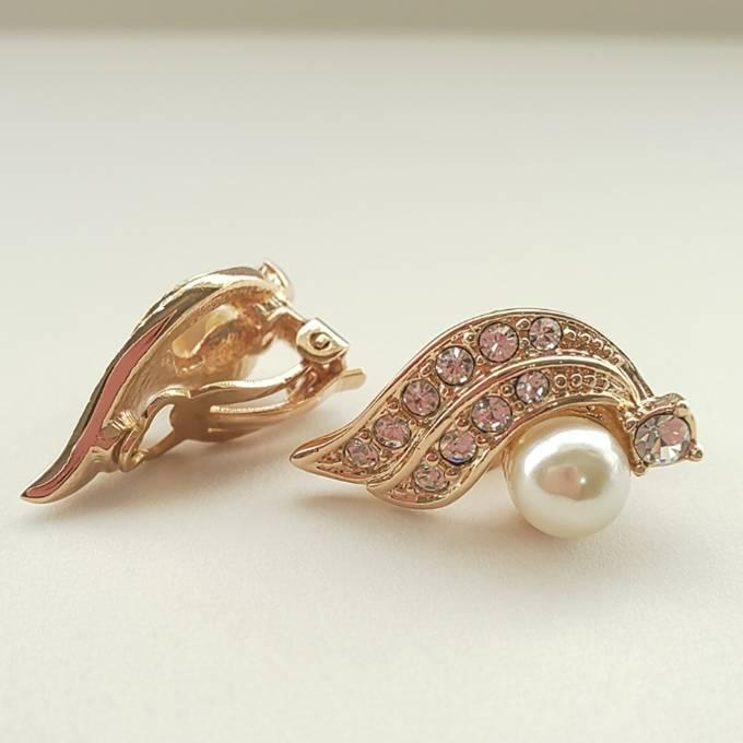 イヤリング レディース スワロフスキー フェザー パール クリップ ワンタッチ 簡単装着 綺麗 大人 可愛い シンプル プレゼント ギフト |  | 02