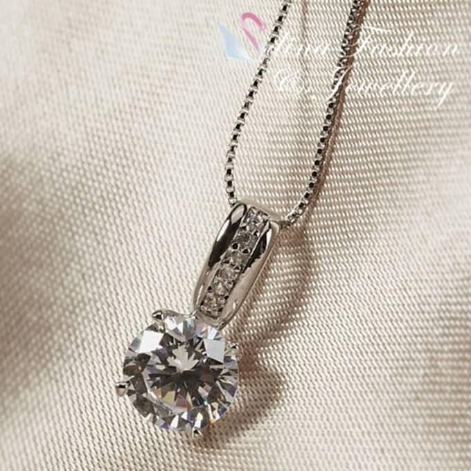 クーポンで10％OFF ネックレス レディース スワロフスキー ラウンドクリア 1.25ct 18Kホワイトゴールドメッキ シンプル 綺麗 プレゼント ギフト |  | 01
