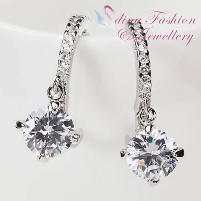 ピアス レディース スワロフスキー ラウンドクリア 2.0ct 18Kホワイトゴールドメッキ スナップ リング フープ シンプル プレゼント ギフト |  | 05