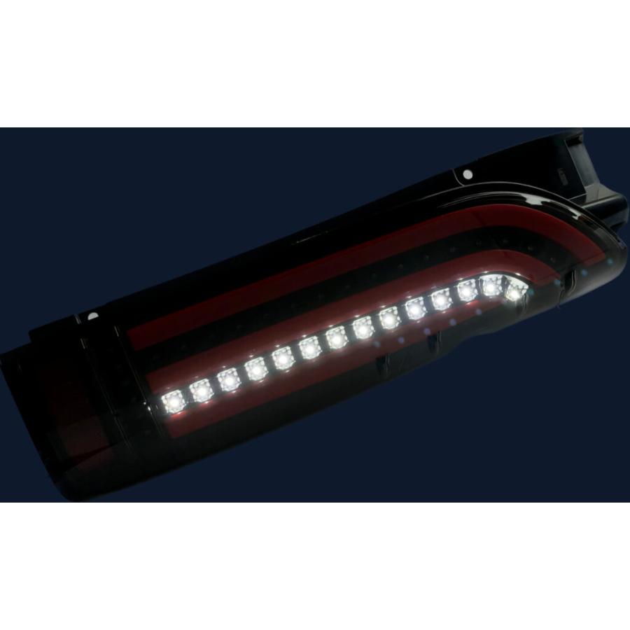 ハイエース　クリアワールド　スモークテールランプ クリアワールド チューブフルLEDテールランプ type2 流れる